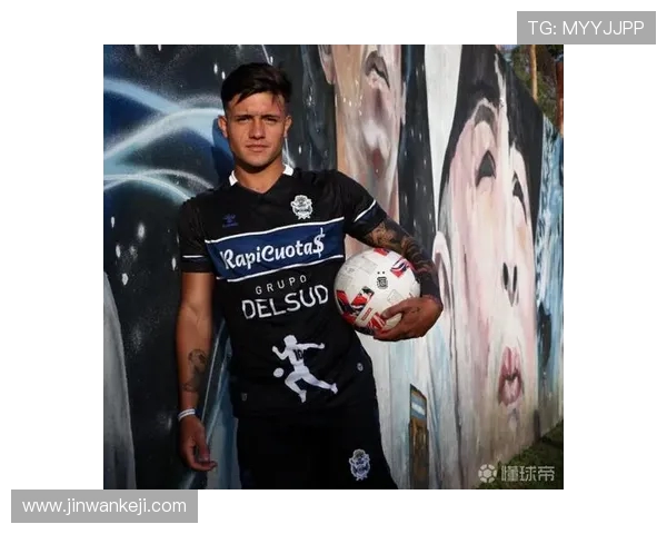 拉普拉塔体操俱乐部年度大会突发激烈群殴会员互掷桌椅场面混乱