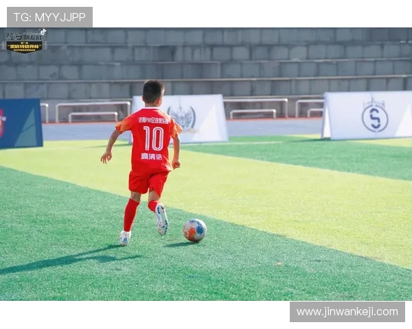 黄希扬：告别中超无遗憾 将重庆足球的未来交回给家乡