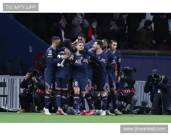 画一道彩虹!梅西优雅不停球搓射 欧冠已破40队大门